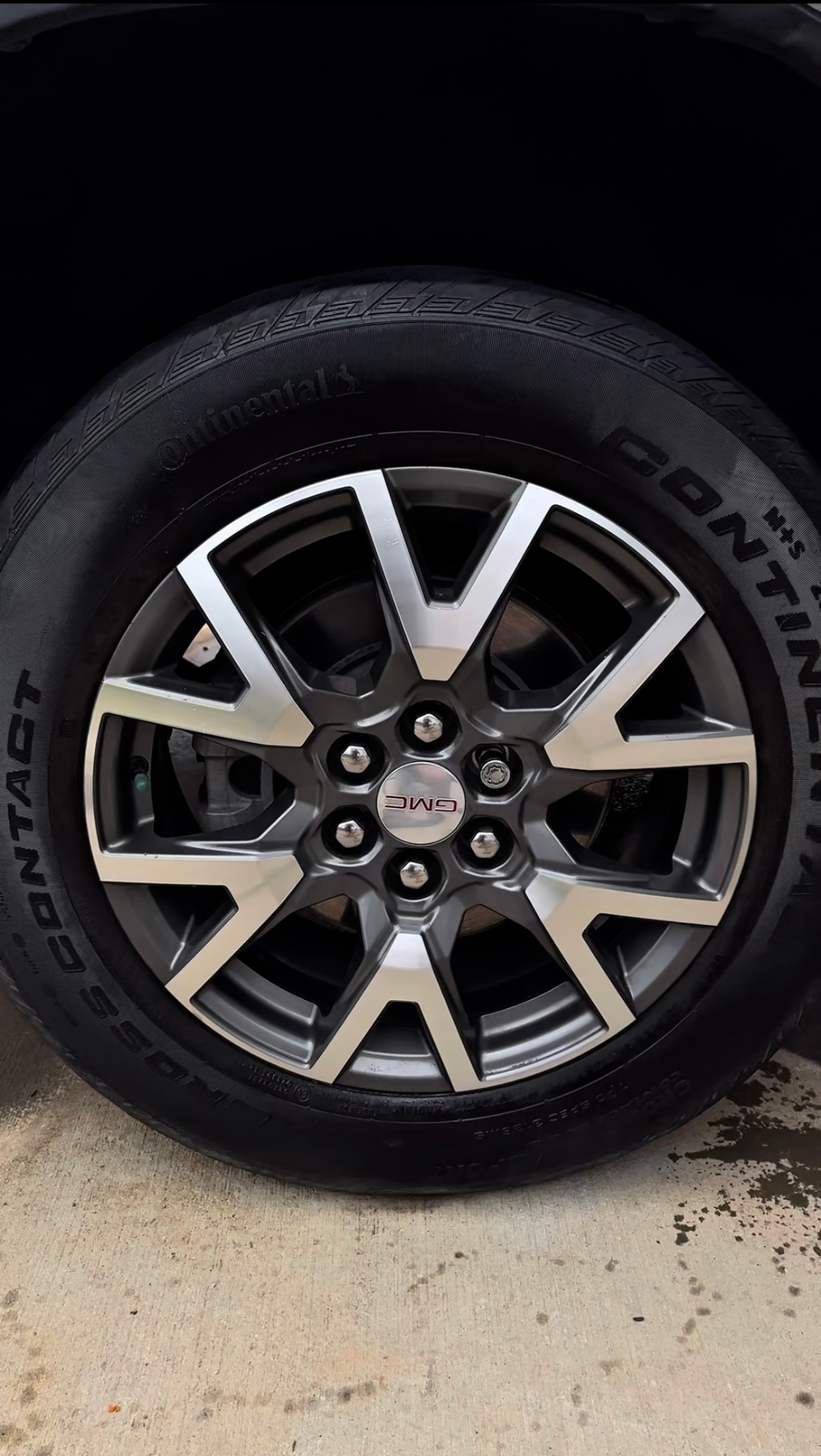 Detailed Tire